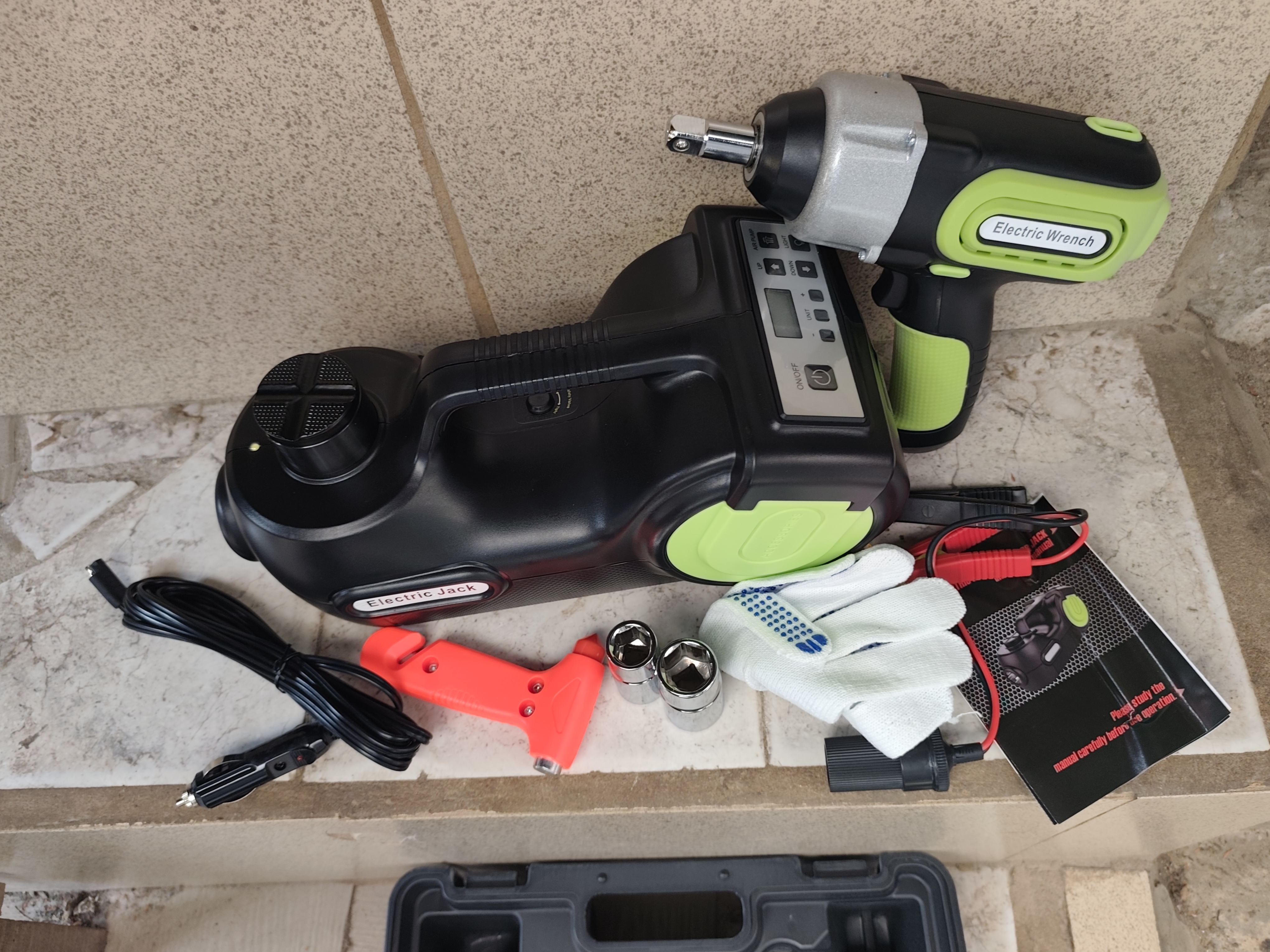 4-in-1 Electric Car Jack